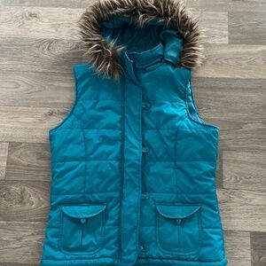 Puffer vest with fur hood